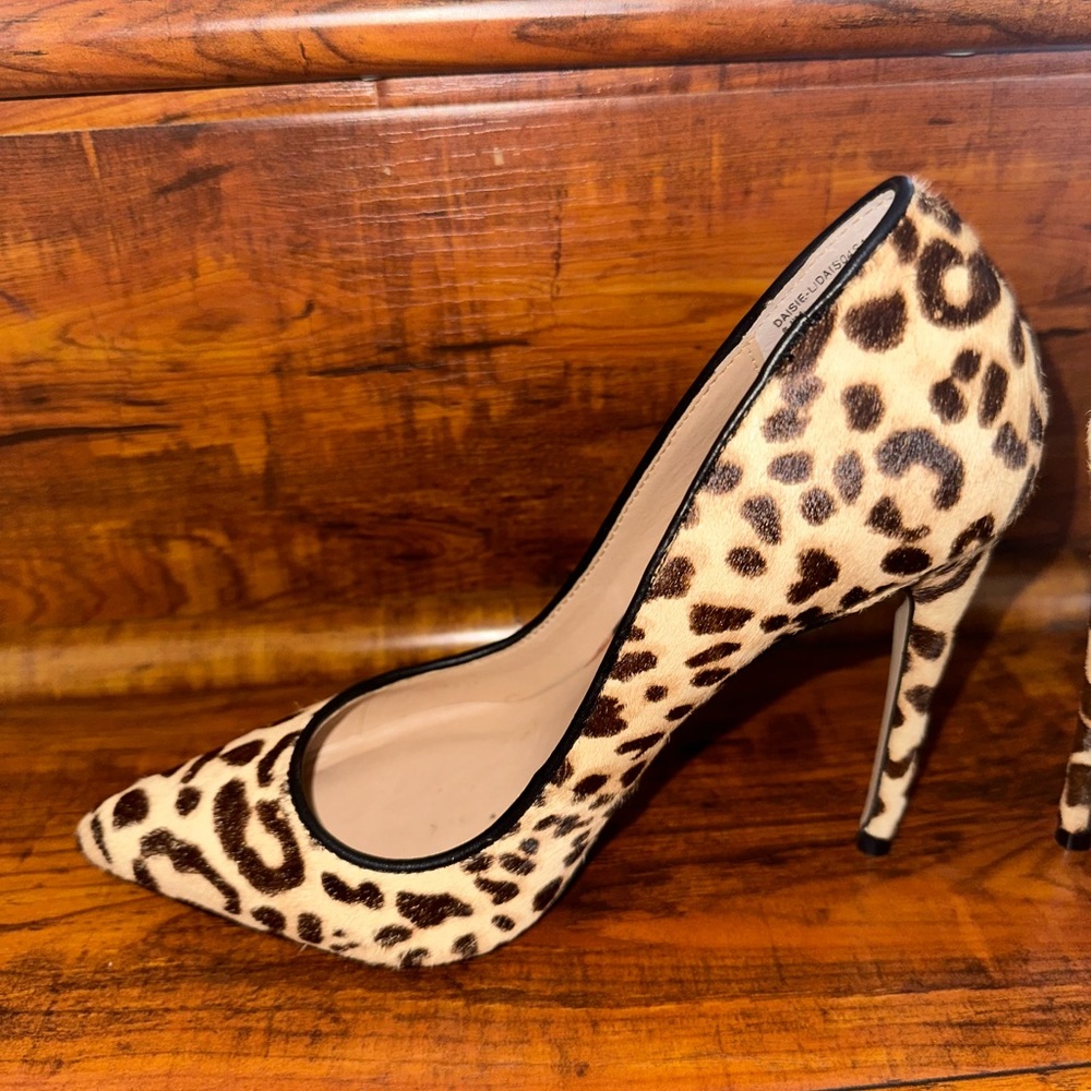 STEVE MADDEN LEOPARD STILETTOS